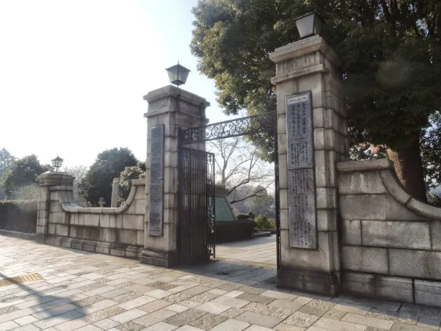 日本の西洋文化への発展に関わる多くの著名な外国人の墓所もあり、歴史的な観点からも貴重な場所とされている「横浜外国人墓地」を横浜観光スポットとしてご紹介します。